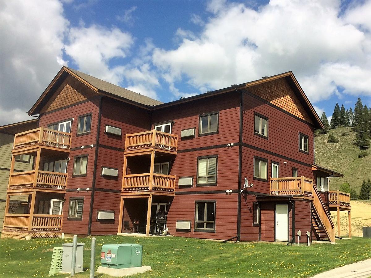 Copperhorn Apartment Radium Hot Springs Exterior photo